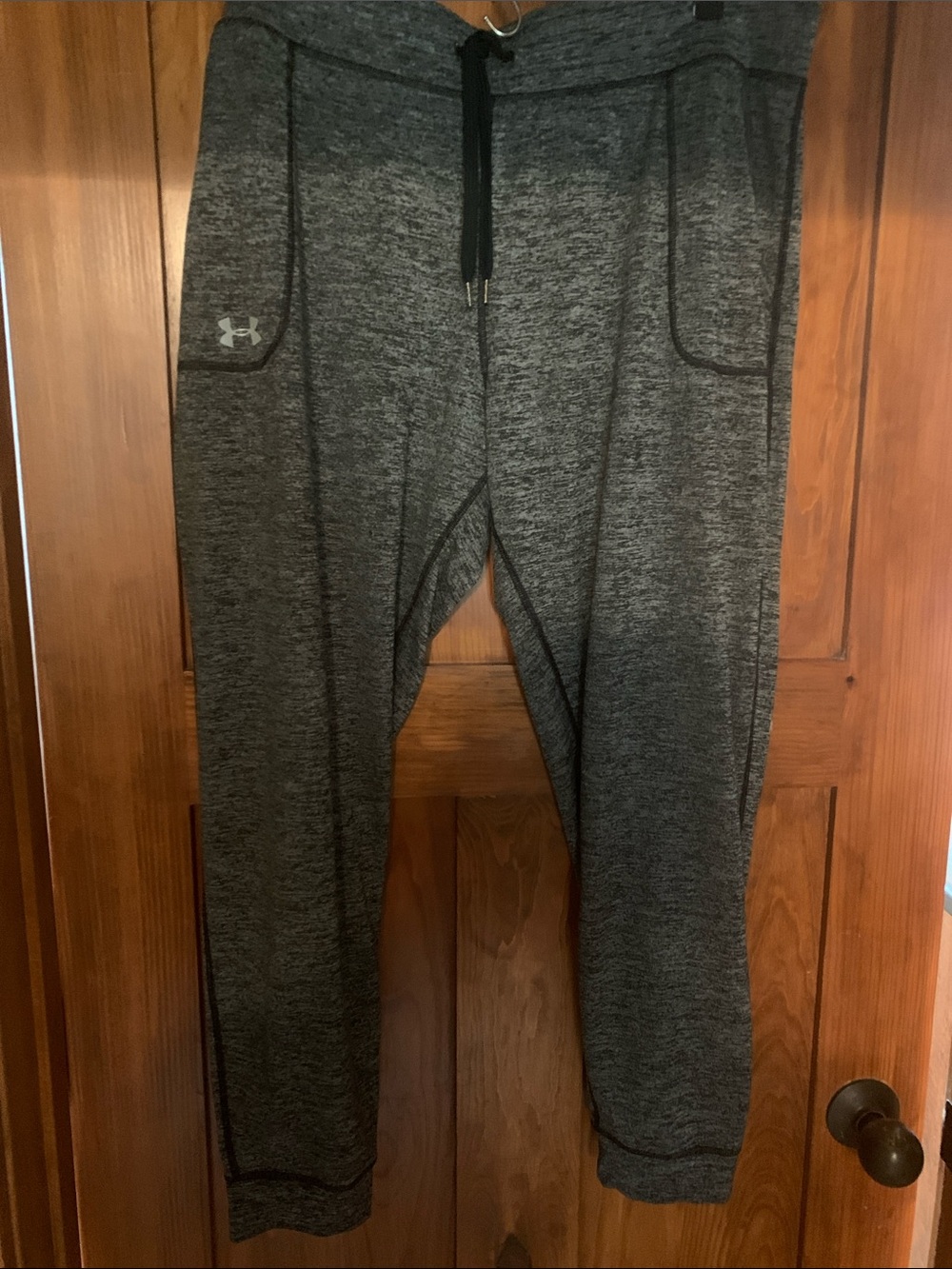 Under Armour Woman’s Dark Heather Gray Jogger Sweatpants, size XL